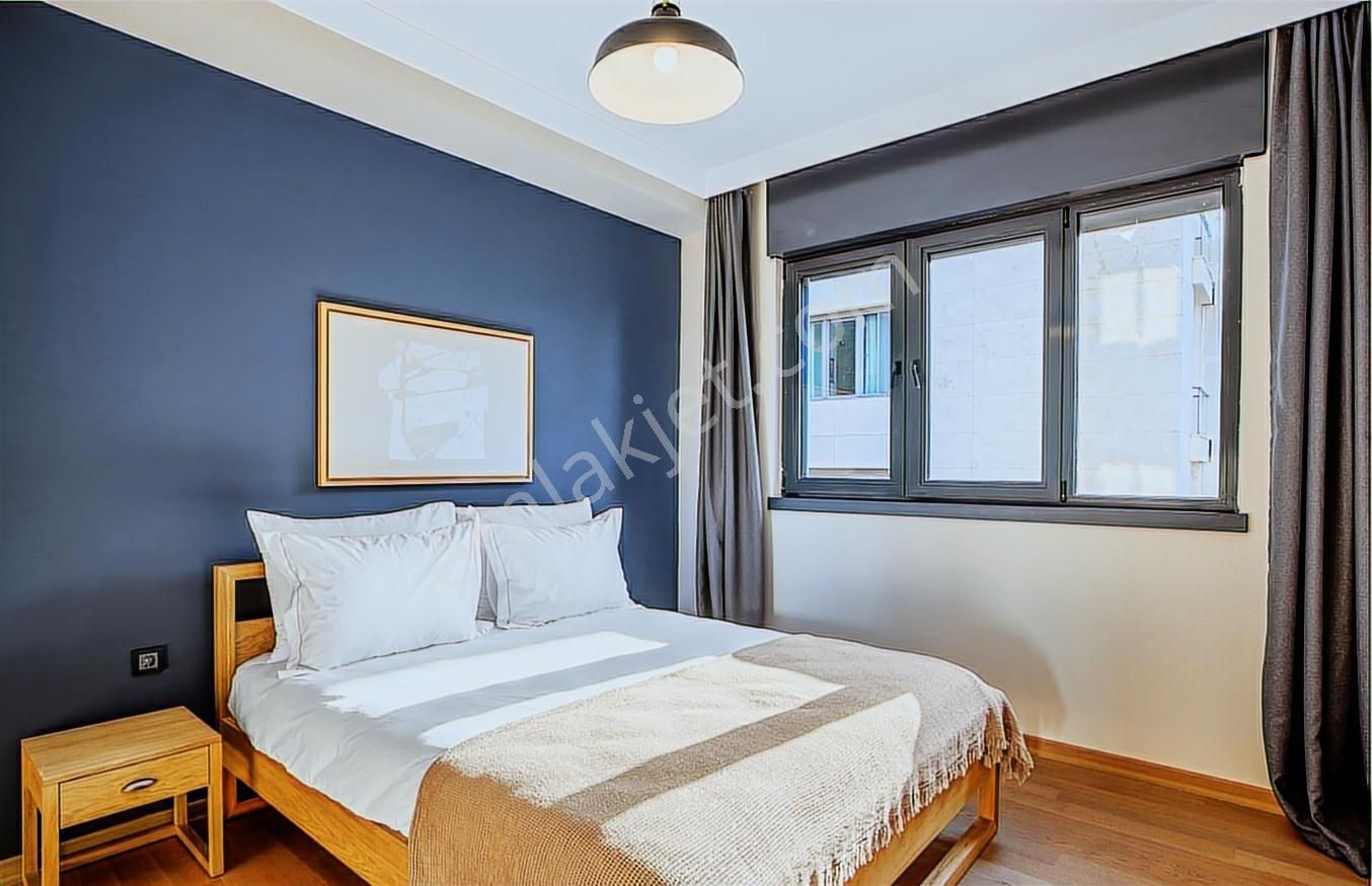 Caddebostan Şerafettin Sk'da Yeni Binada Full Eşyalı Kiralık 3+1 - Görsel 11