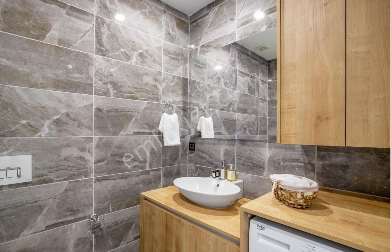 Caddebostan Şerafettin Sk'da Yeni Binada Full Eşyalı Kiralık 3+1 - Görsel 13