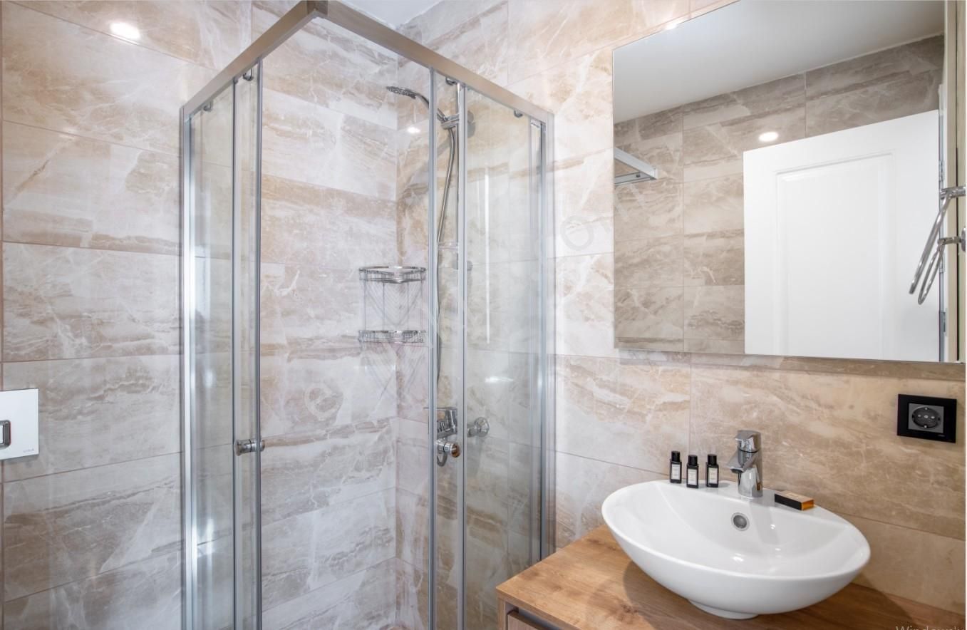 Caddebostan Şerafettin Sk'da Yeni Binada Full Eşyalı Kiralık 3+1 - Görsel 14