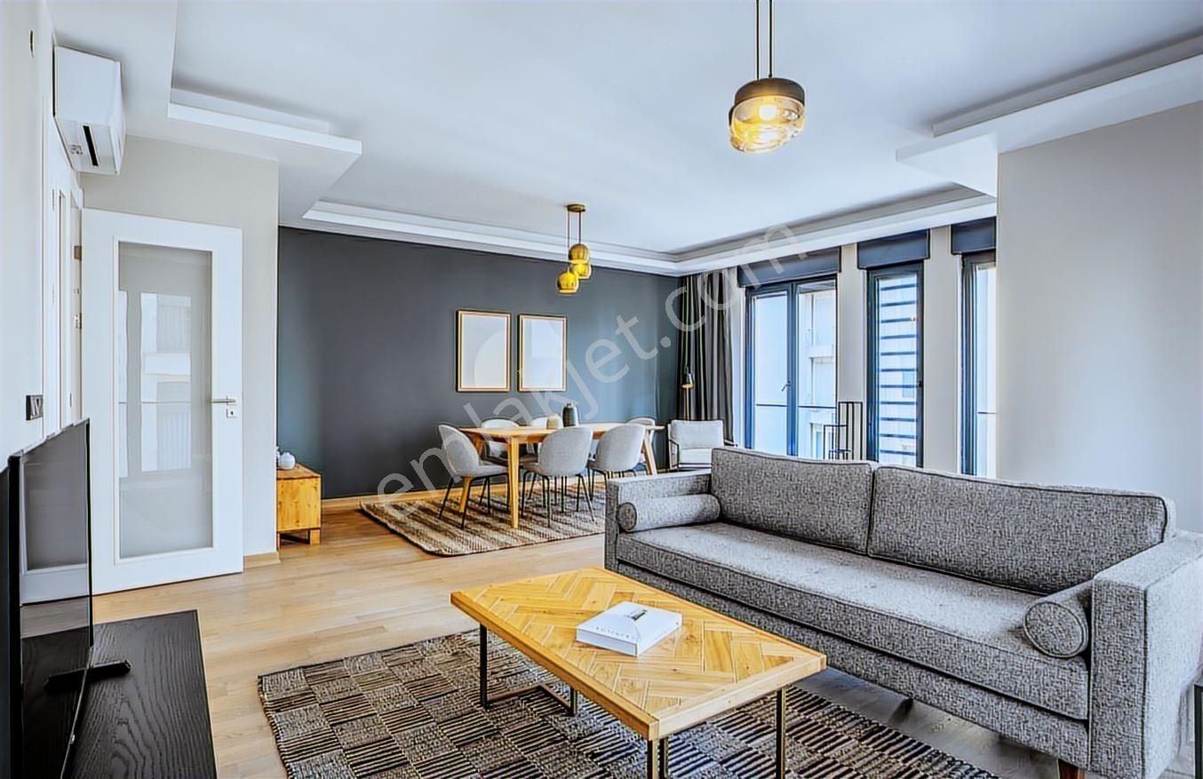 Caddebostan Şerafettin Sk'da Yeni Binada Full Eşyalı Kiralık 3+1