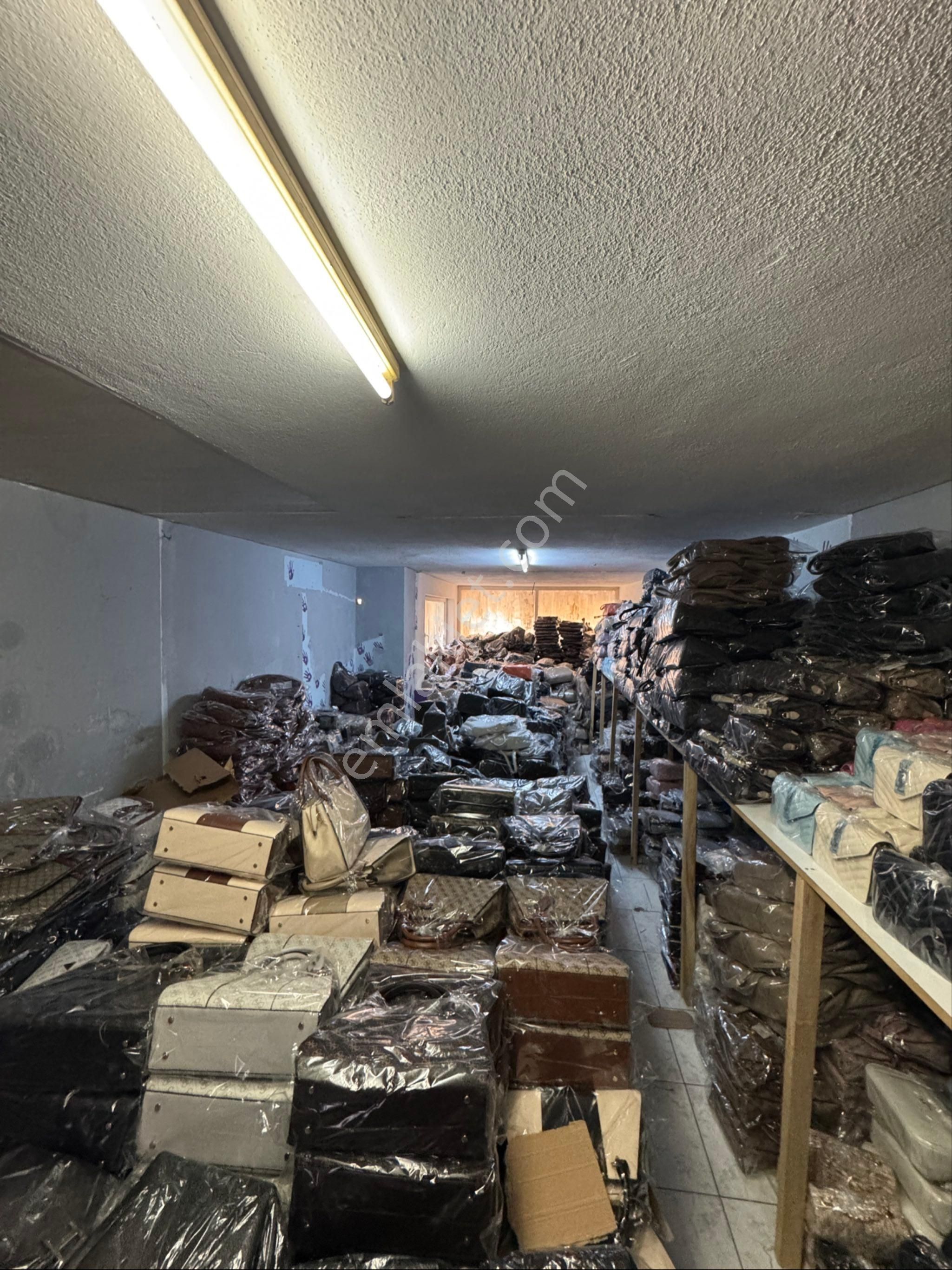 Manavgat Pazartesi Pazarında Satılık Asma Katlı Dükkan - Görsel 7