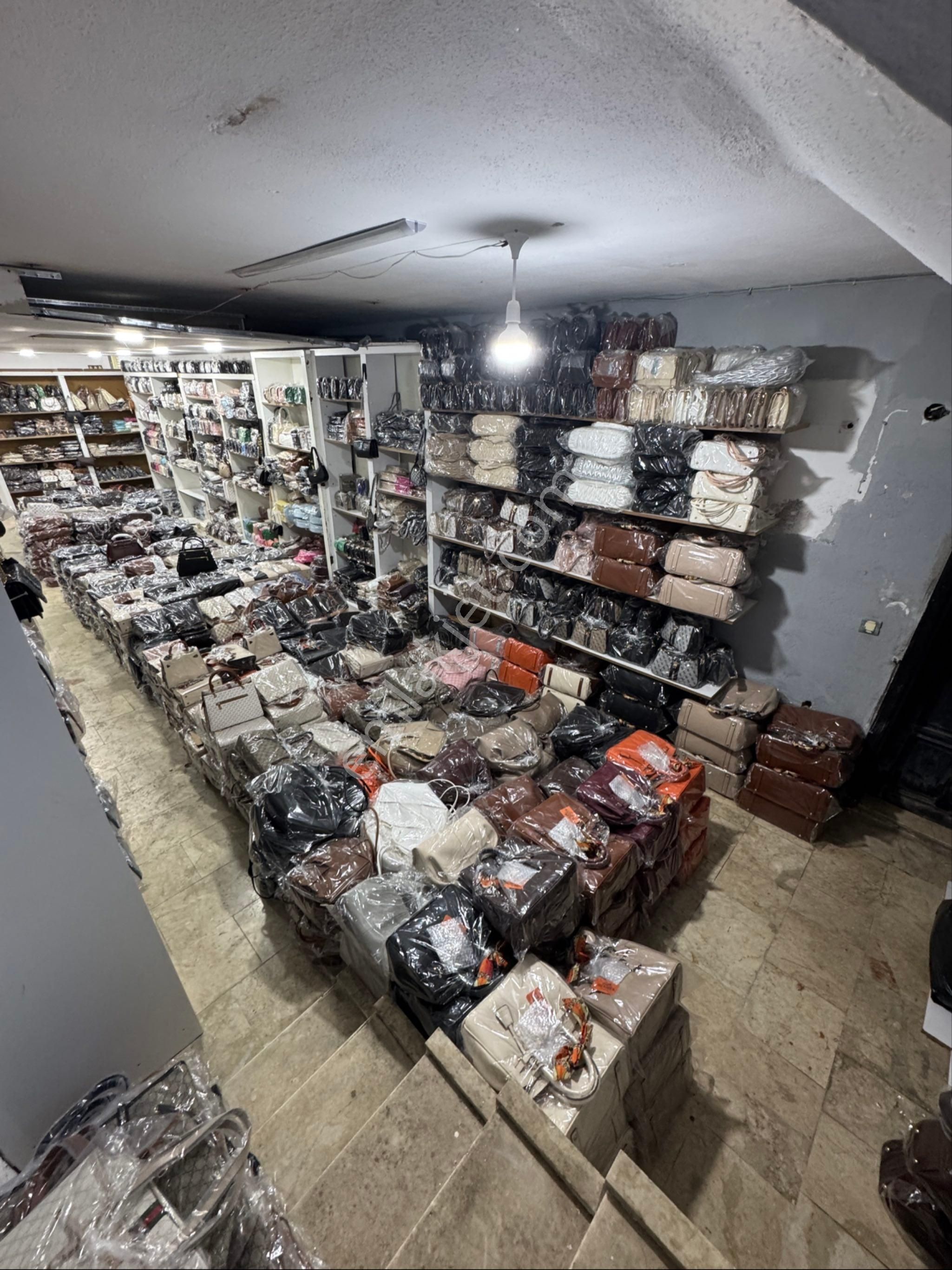 Manavgat Pazartesi Pazarında Satılık Asma Katlı Dükkan - Görsel 2