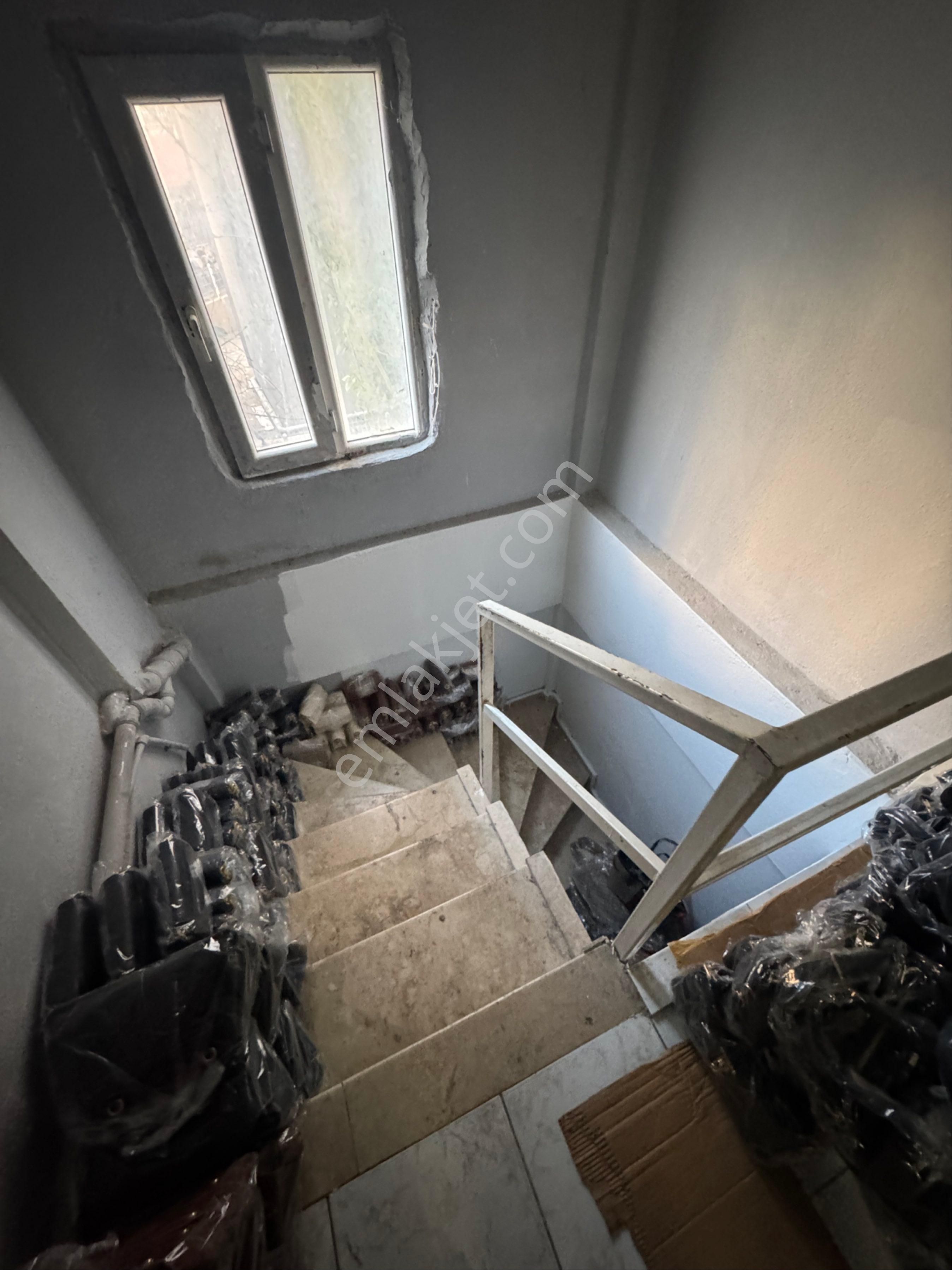 Manavgat Pazartesi Pazarında Satılık Asma Katlı Dükkan - Görsel 6