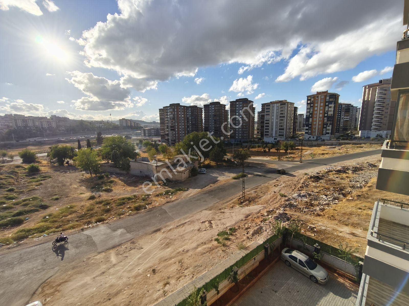 Seyran Emlaktan Satılık Sıfır 2+1 Ön Cephe Daire - Görsel 21