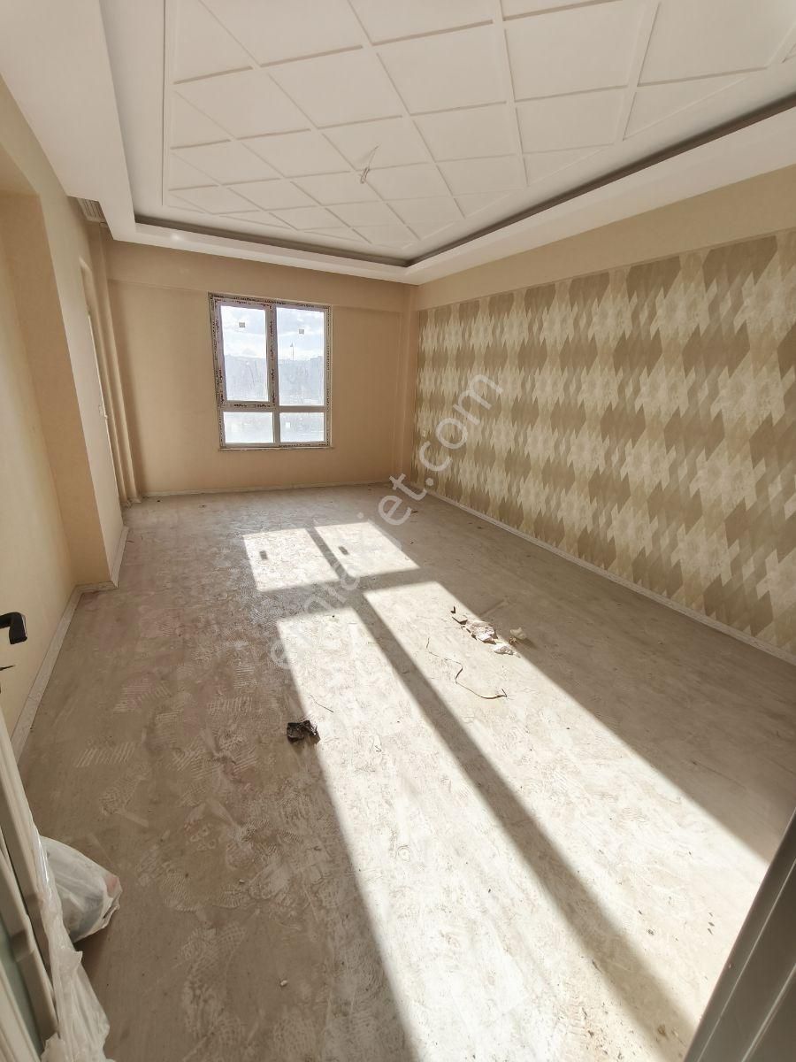 Seyran Emlaktan Satılık Sıfır 2+1 Ön Cephe Daire - Görsel 9