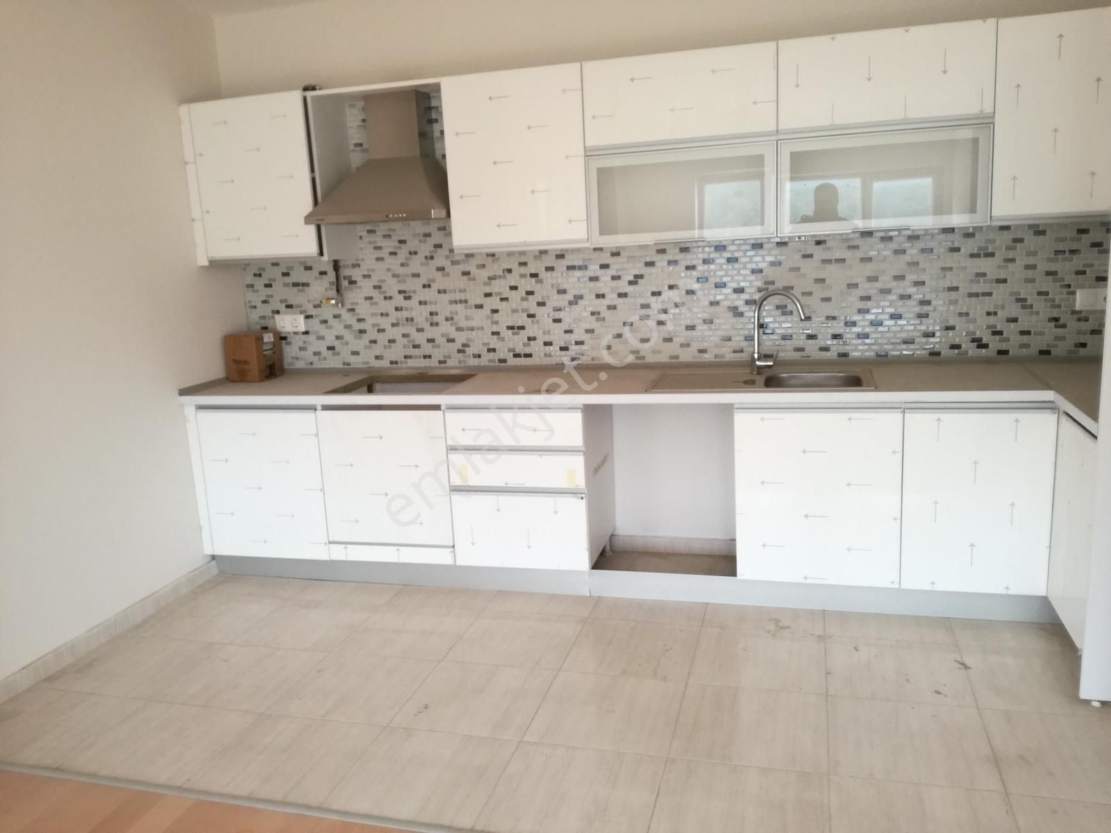 Maltepe Zümrütevlerde Full Ada Sitesi İçerisinde 2+1 80m2 Net - Görsel 5