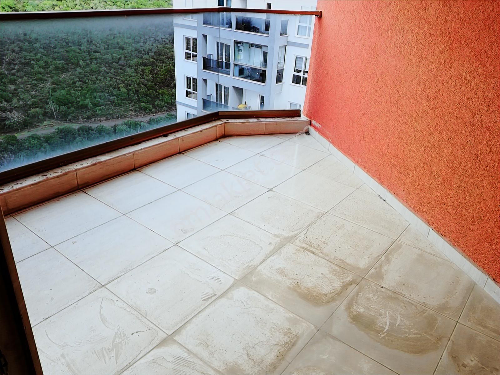 Maltepe Zümrütevlerde Full Ada Sitesi İçerisinde 2+1 80m2 Net - Görsel 24