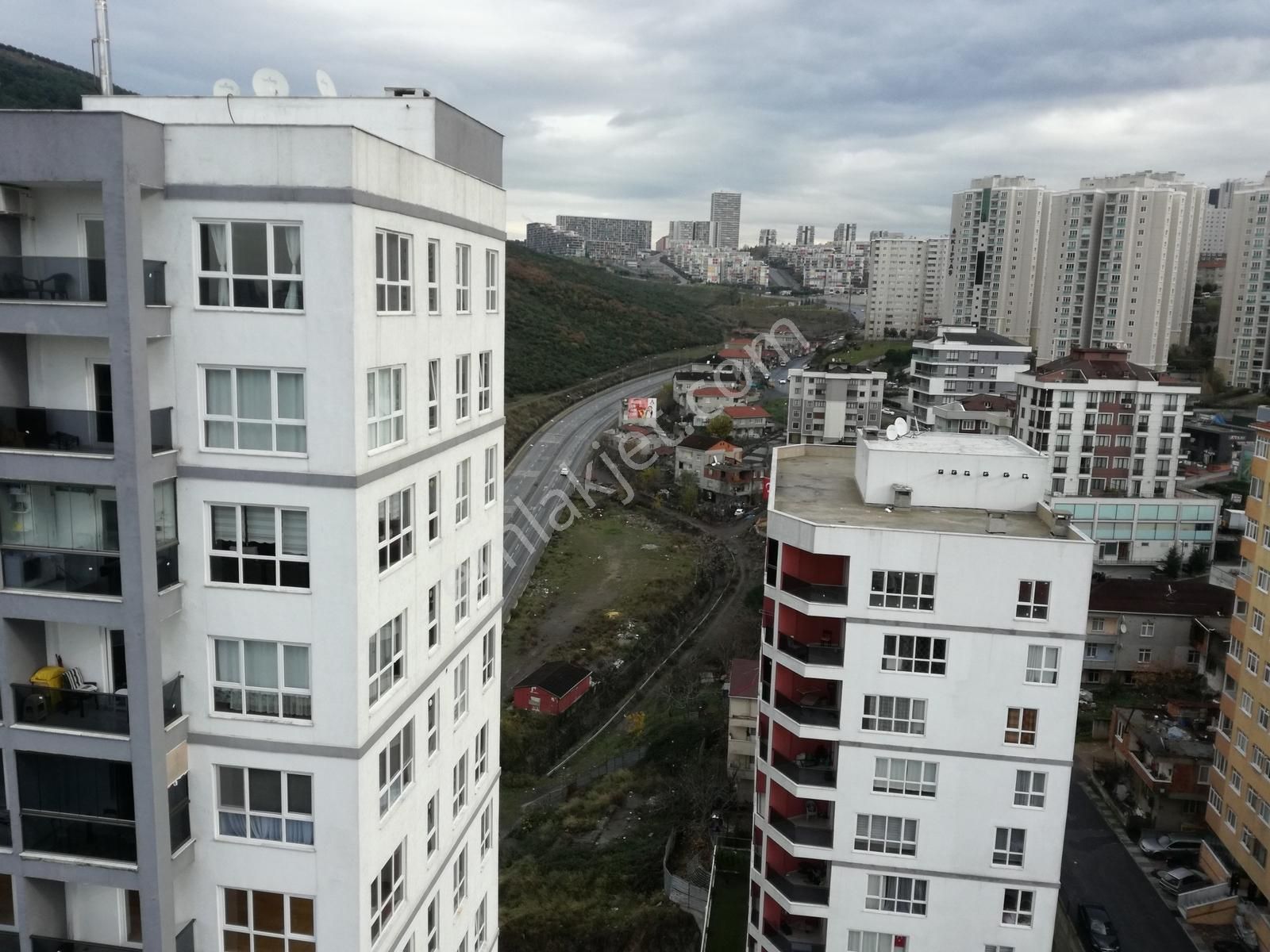 Maltepe Zümrütevlerde Full Ada Sitesi İçerisinde 2+1 80m2 Net - Görsel 4