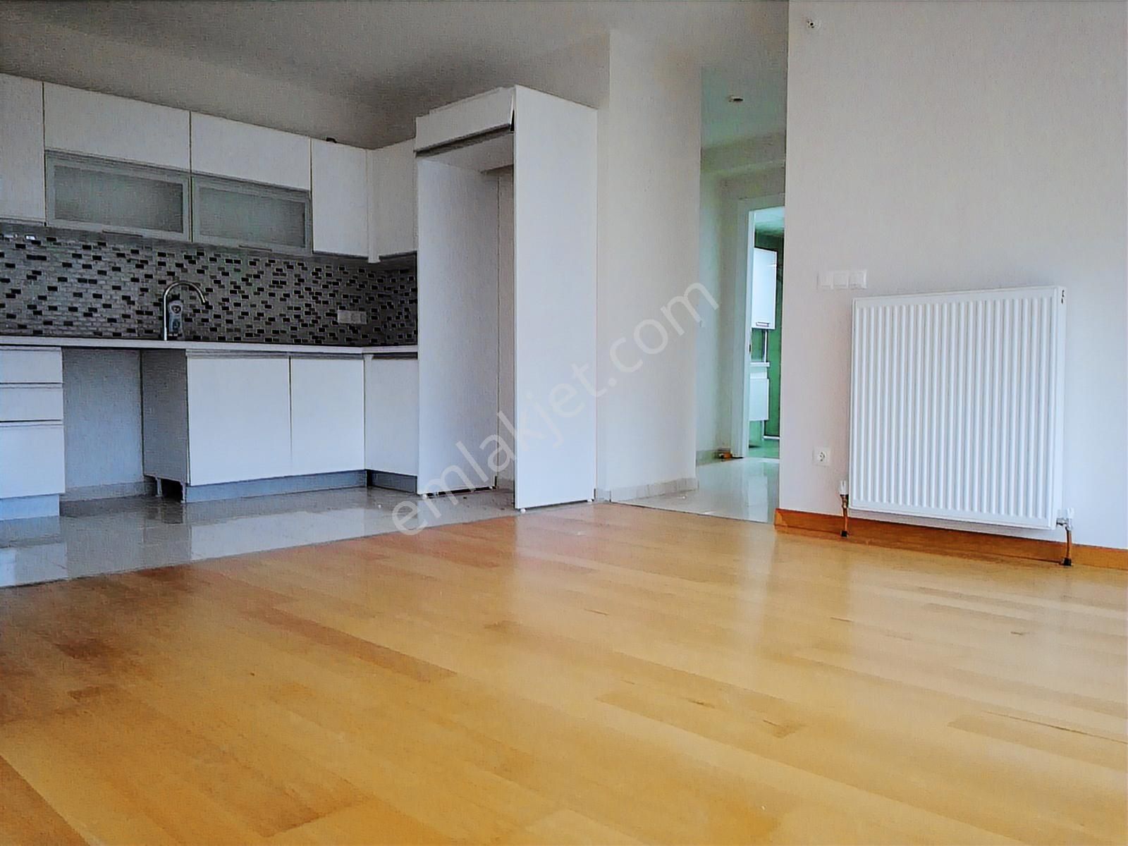 Maltepe Zümrütevlerde Full Ada Sitesi İçerisinde 2+1 80m2 Net - Görsel 14