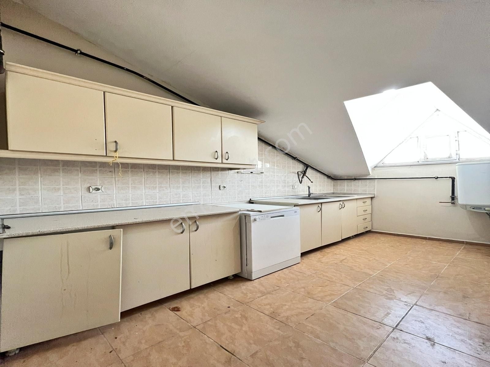 Pınar Mahallesi'nde 3+1 Çatı Katı | Kaçırılmayacak Fırsat! - Görsel 20