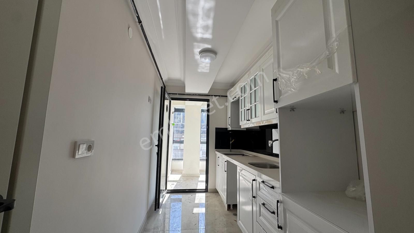 Ulubatlı Hasan Cami Yakını Sıfır 3+1 Daire - Görsel 24