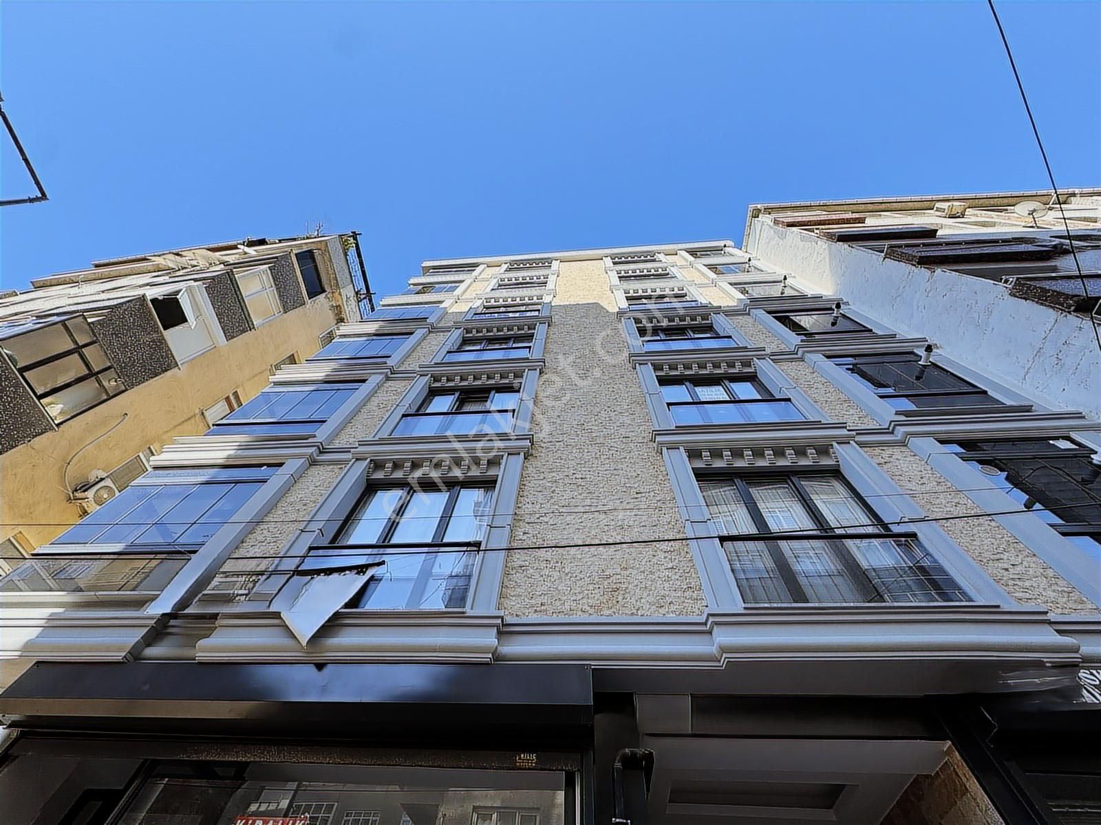 Ulubatlı Hasan Cami Yakını Sıfır 3+1 Daire - Görsel 13