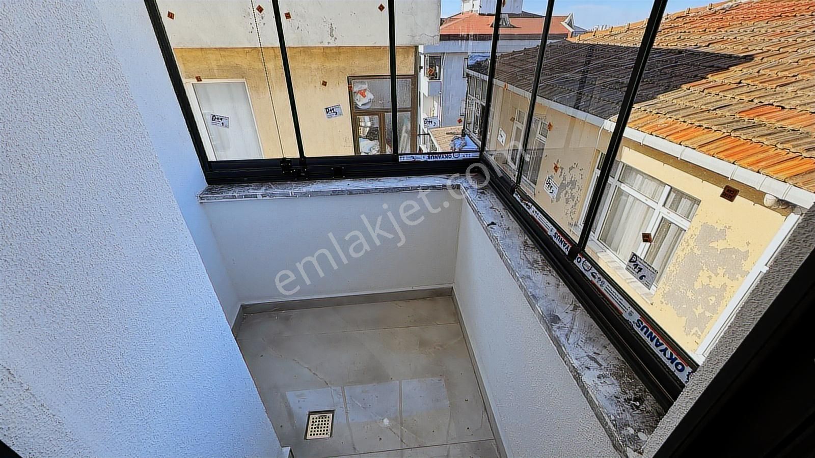 Ulubatlı Hasan Cami Yakını Sıfır 3+1 Daire - Görsel 19