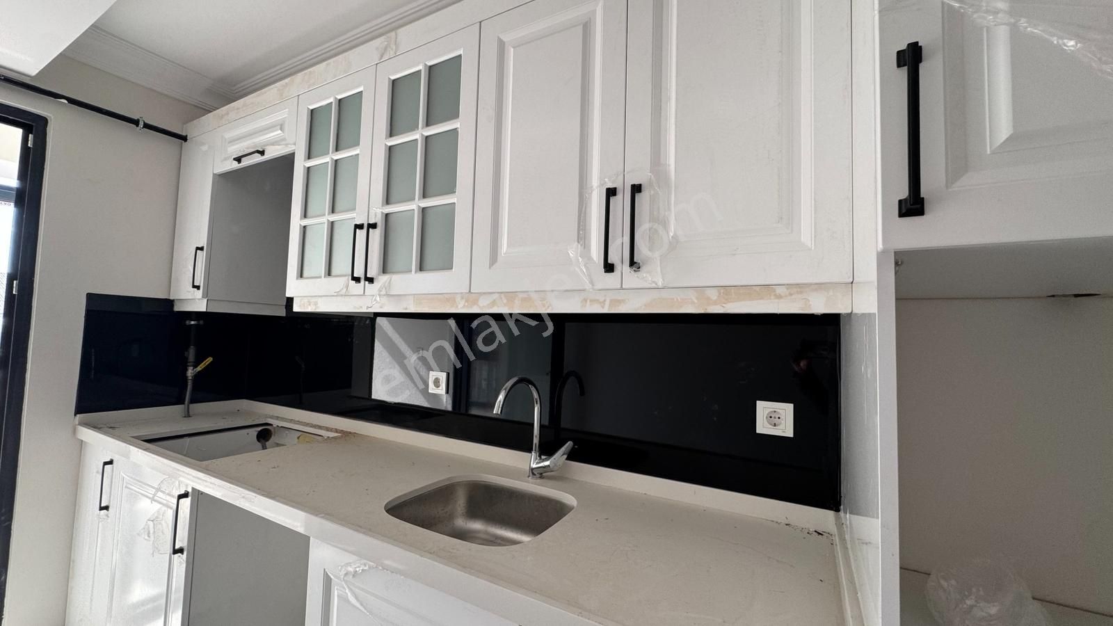 Ulubatlı Hasan Cami Yakını Sıfır 3+1 Daire - Görsel 4