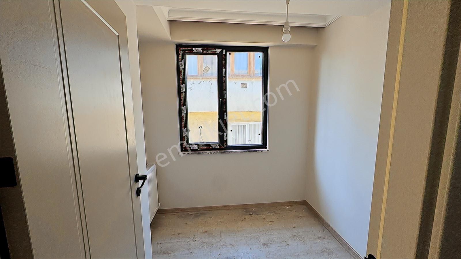 Ulubatlı Hasan Cami Yakını Sıfır 3+1 Daire - Görsel 9