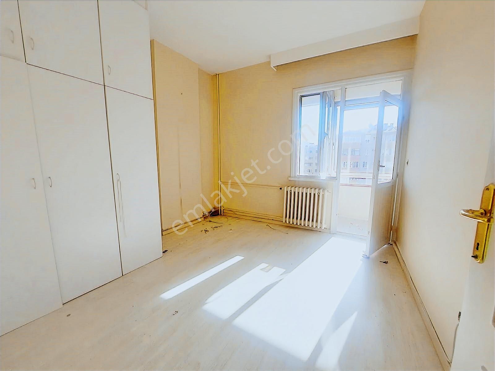 Erenköy'de 3+1 Net 125m2 Arsa Payı 65m2 Yatırımlık Fırsat Daire - Görsel 8