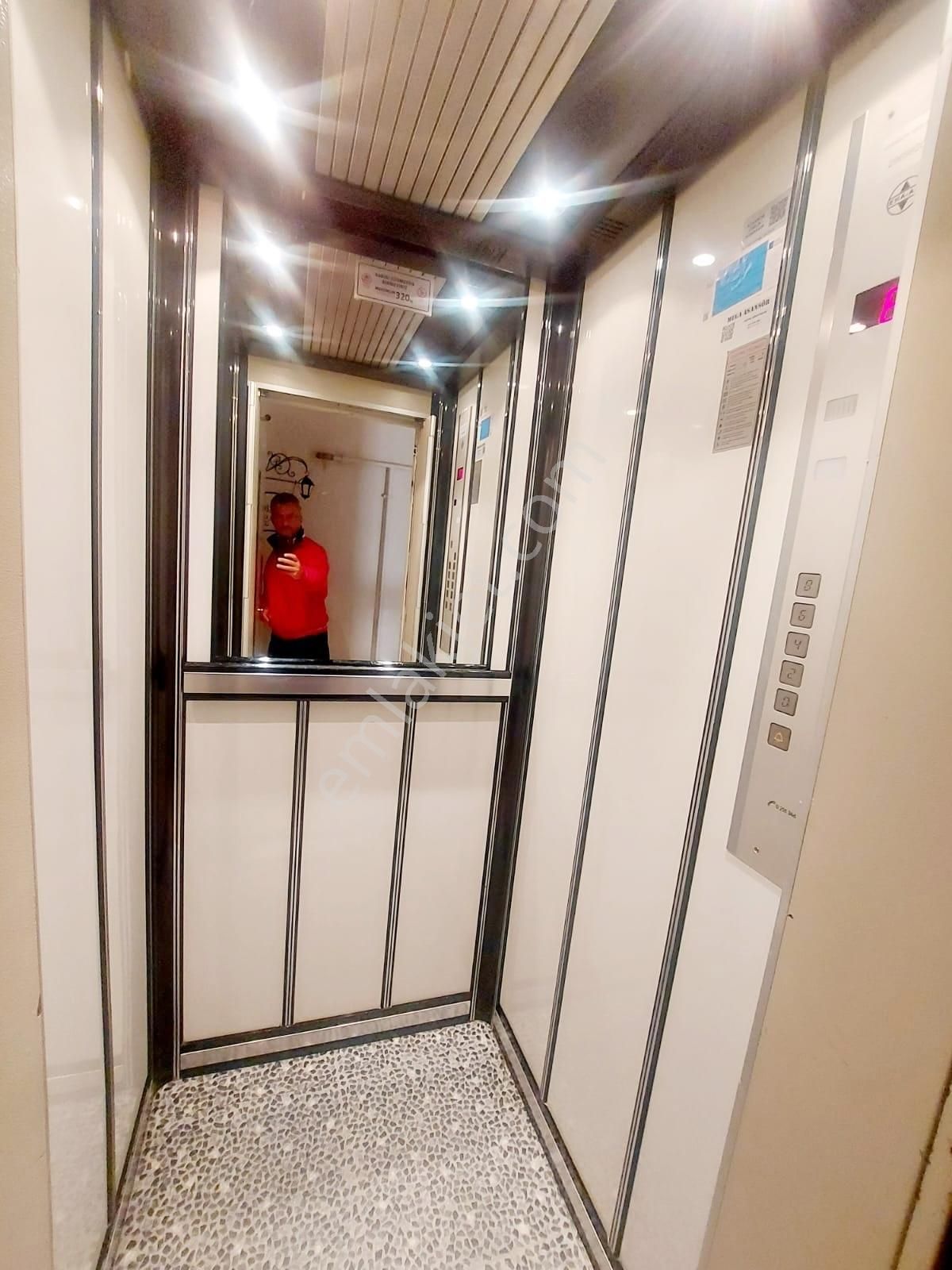 Erenköy'de 3+1 Net 125m2 Arsa Payı 65m2 Yatırımlık Fırsat Daire - Görsel 7