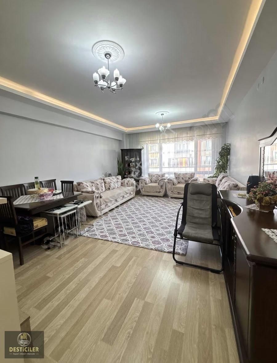 Om-gazi Yakup Satar Cad. Üzeri Geniş Satılık 3+1 Daire