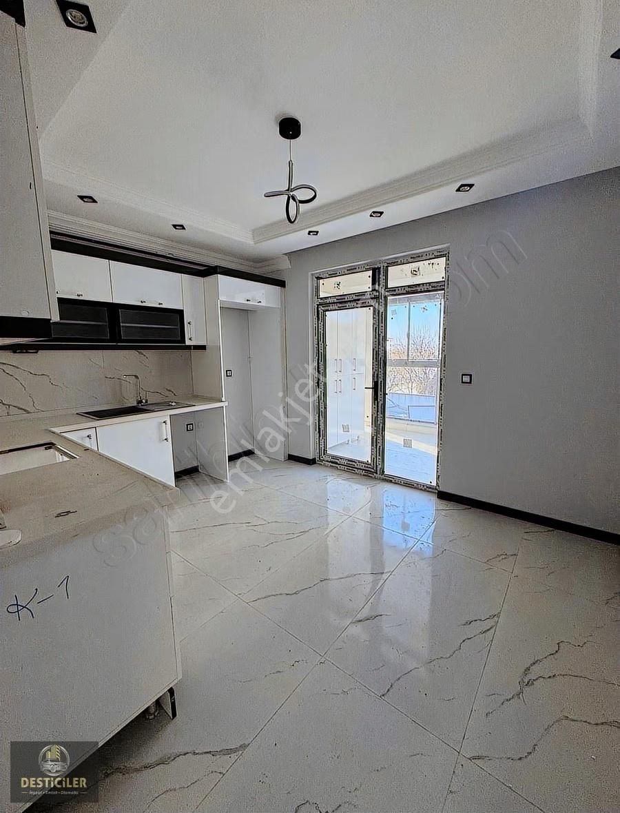 Lt-desticiler Albayrak Bulvarı Yakını Özel Garajlı 2+1 Daire