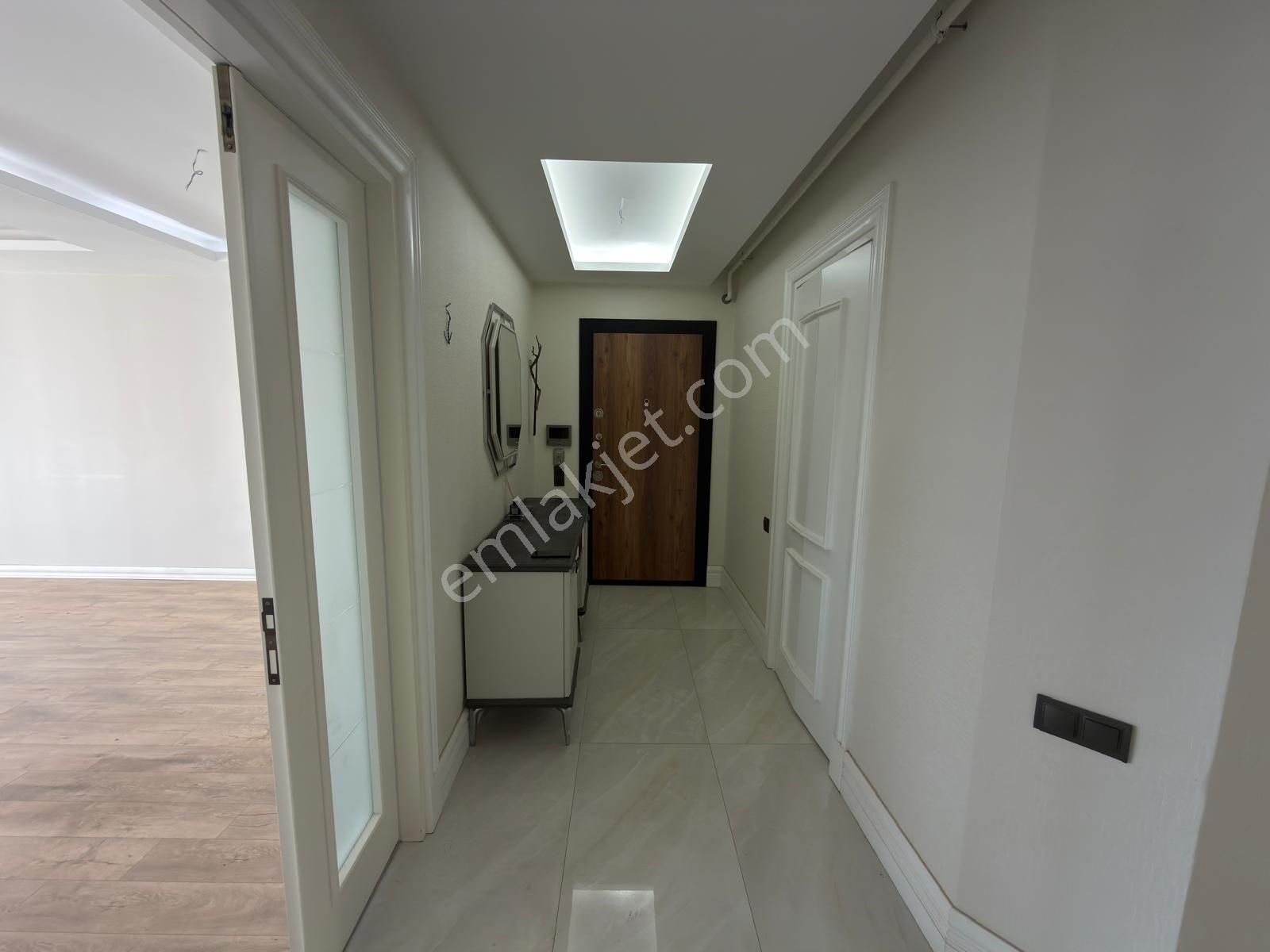 View'den Tece'de Denize 50m Mesafede Eşyalı 4+1 Satılık Daire - Görsel 11