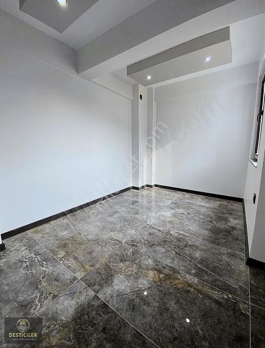 Yk-ertaş Blv. Shell Petrol Arkası Özel Garajlı Satılık 2+0 Daire - Görsel 2