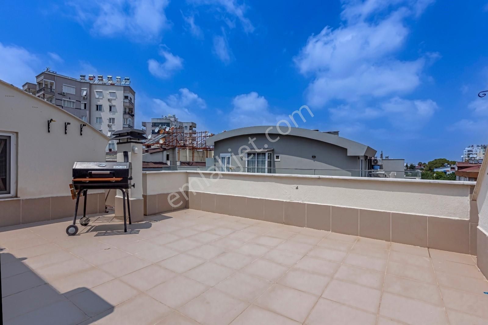 Silara Konutlarında Havuzlu Teraslı Masrafsız 5+1 Çatı Dubleksi - Görsel 23