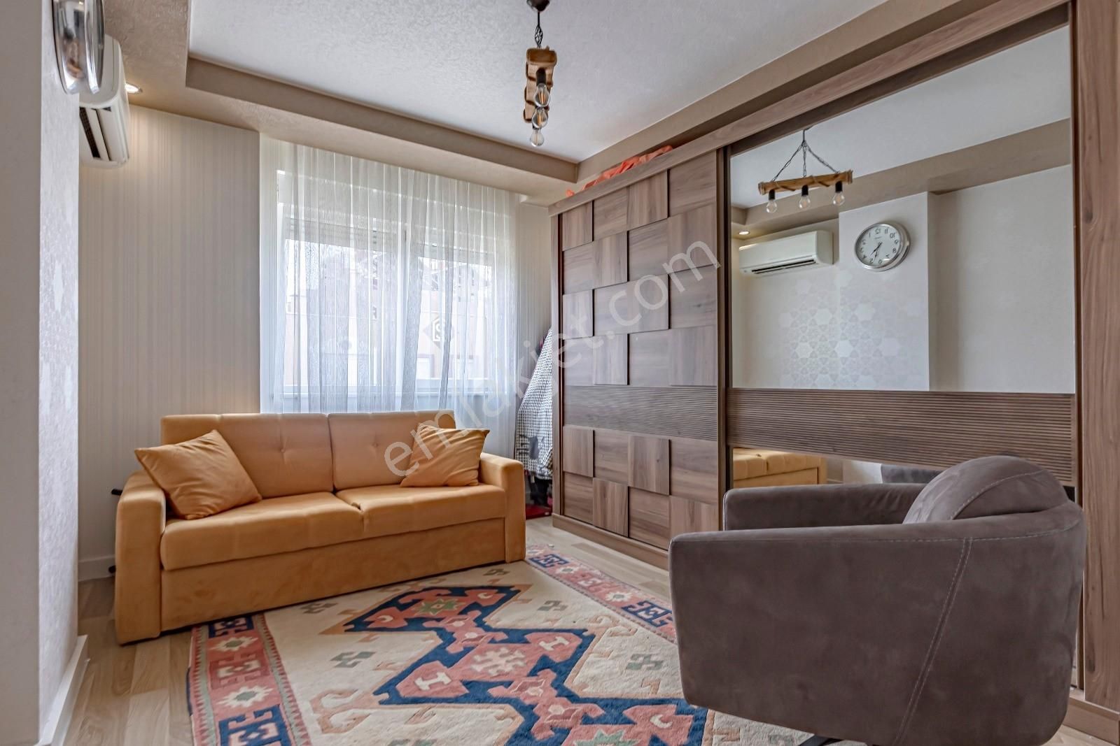 Silara Konutlarında Havuzlu Teraslı Masrafsız 5+1 Çatı Dubleksi - Görsel 17