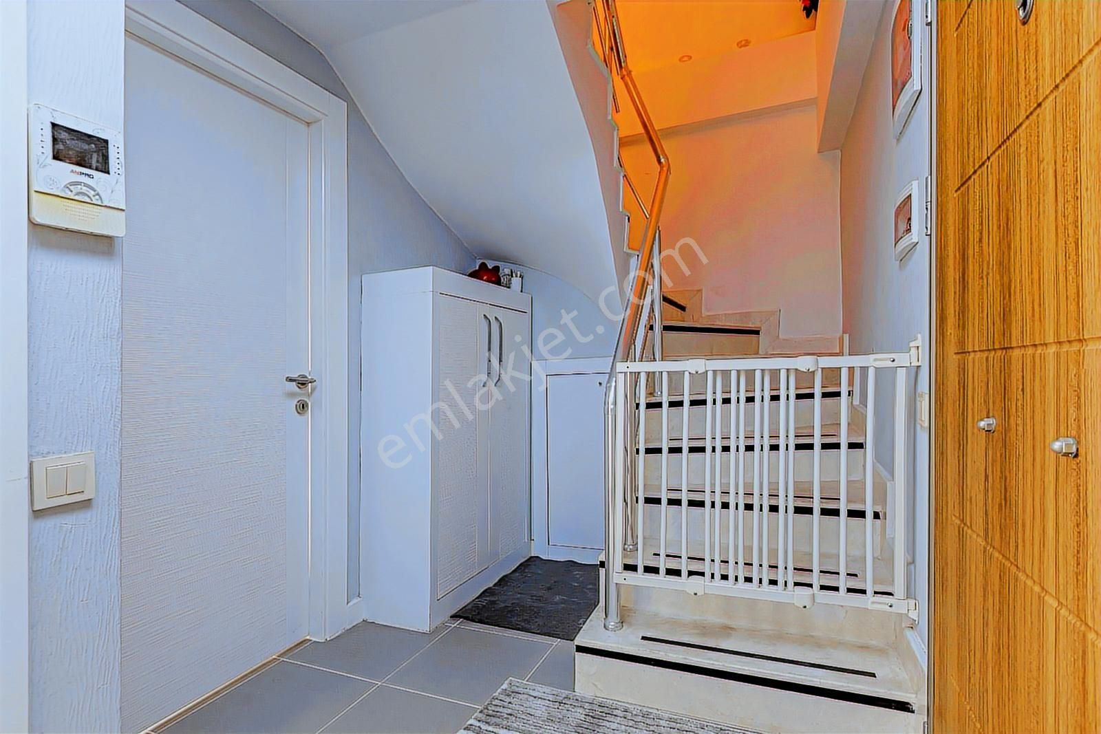 Silara Konutlarında Havuzlu Teraslı Masrafsız 5+1 Çatı Dubleksi - Görsel 19