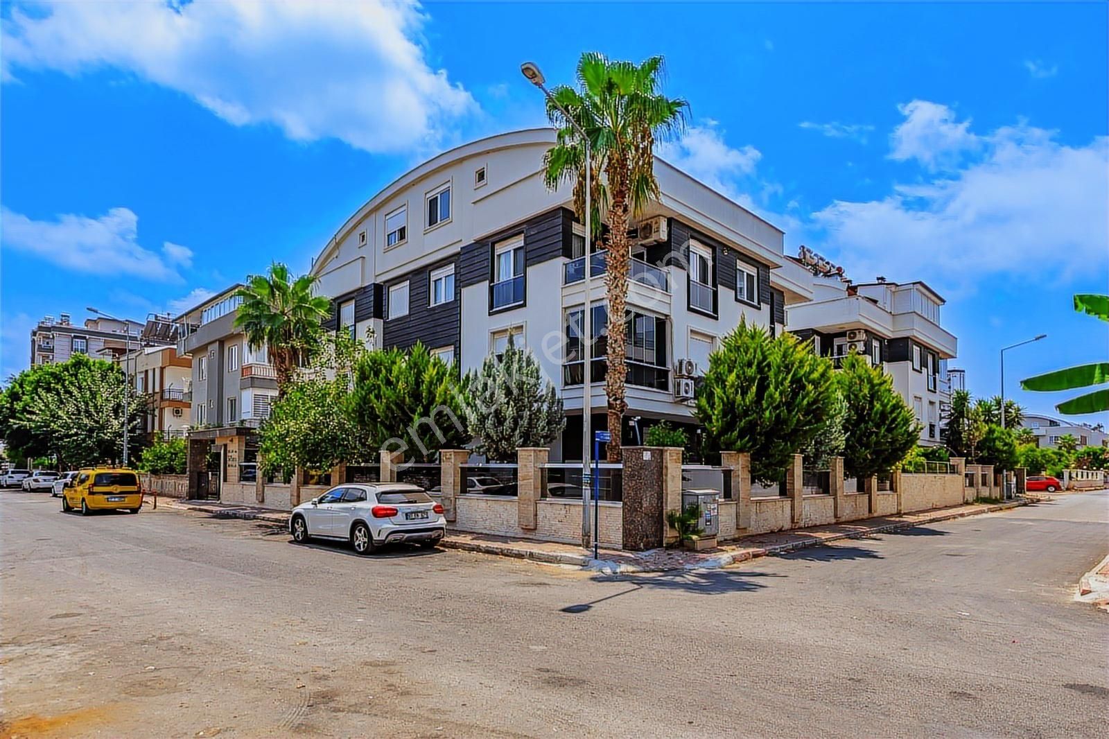 Silara Konutlarında Havuzlu Teraslı Masrafsız 5+1 Çatı Dubleksi - Görsel 25