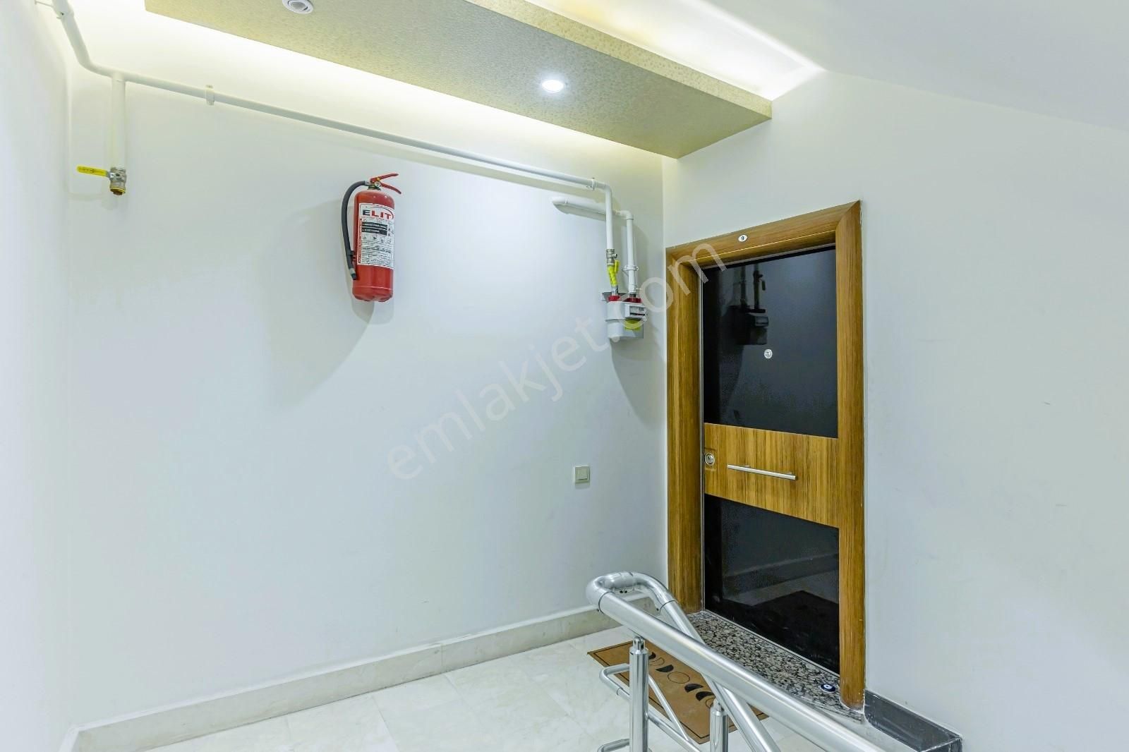 Silara Konutlarında Havuzlu Teraslı Masrafsız 5+1 Çatı Dubleksi - Görsel 26