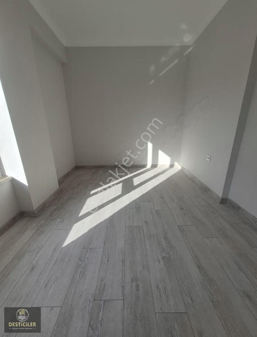 Hg-193 Çamlıca Mah. Birlik Cd.yanı Özel Garajlı Lüks 3+1 Daire - Görsel 4