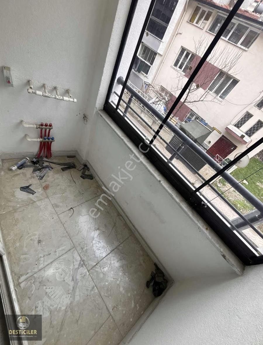 Om-desticiler Emek Mah. Ziya Gökalp Cad. Yakını Satılık 1+1 - Görsel 4