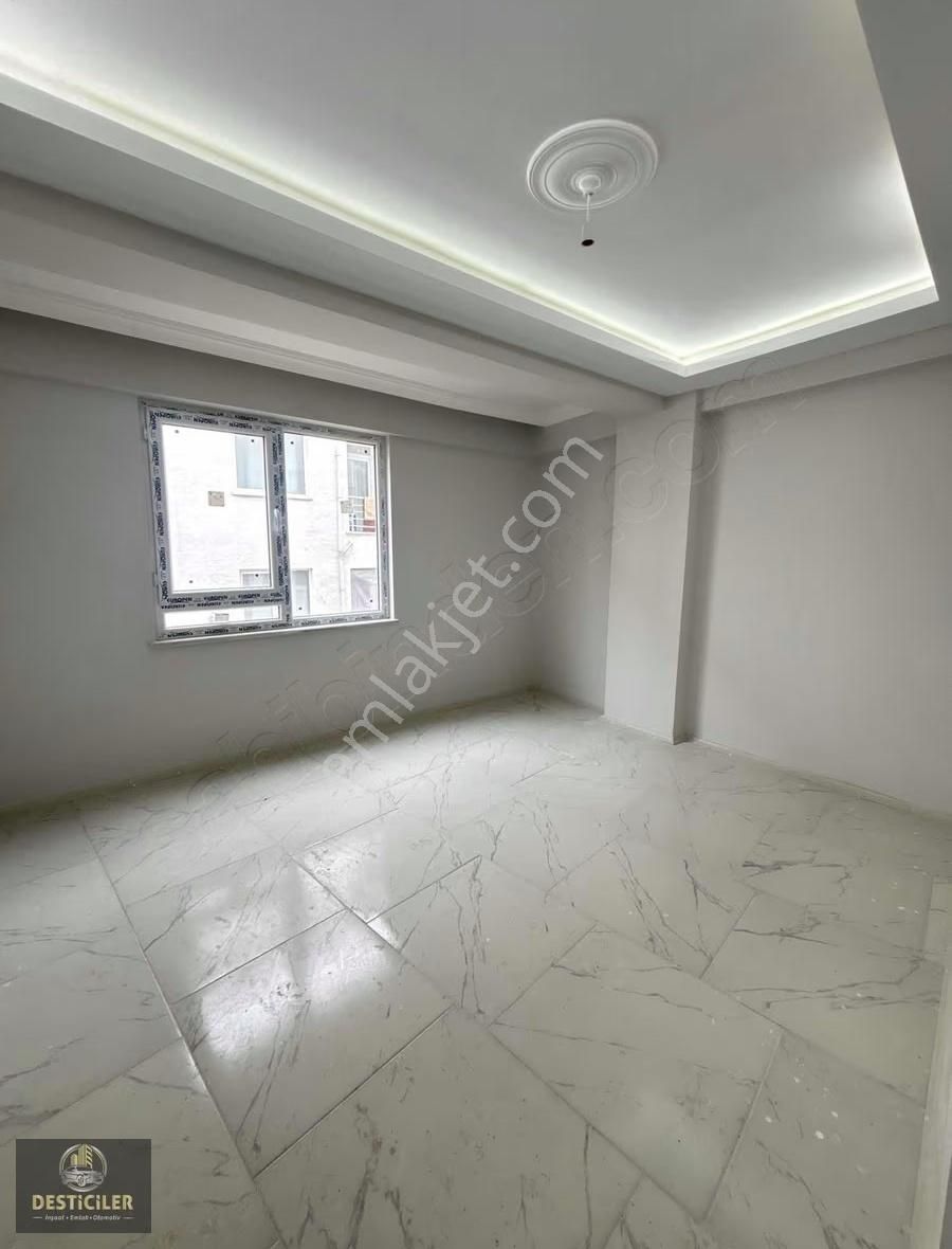 Om-desticiler Emek Mah. Ziya Gökalp Cad. Yakını Satılık 1+1 - Görsel 3