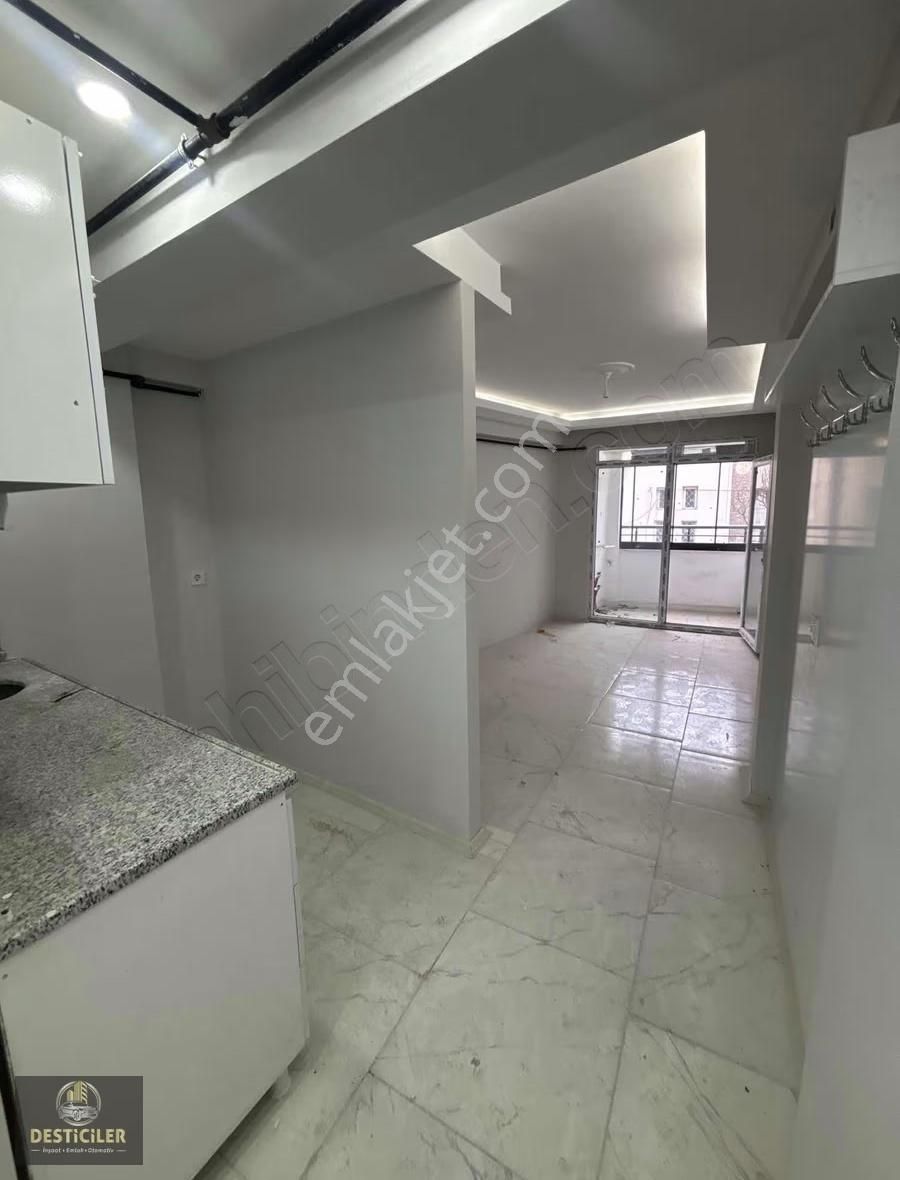 Om-desticiler Emek Mah. Ziya Gökalp Cad. Yakını Satılık 1+1 - Görsel 2