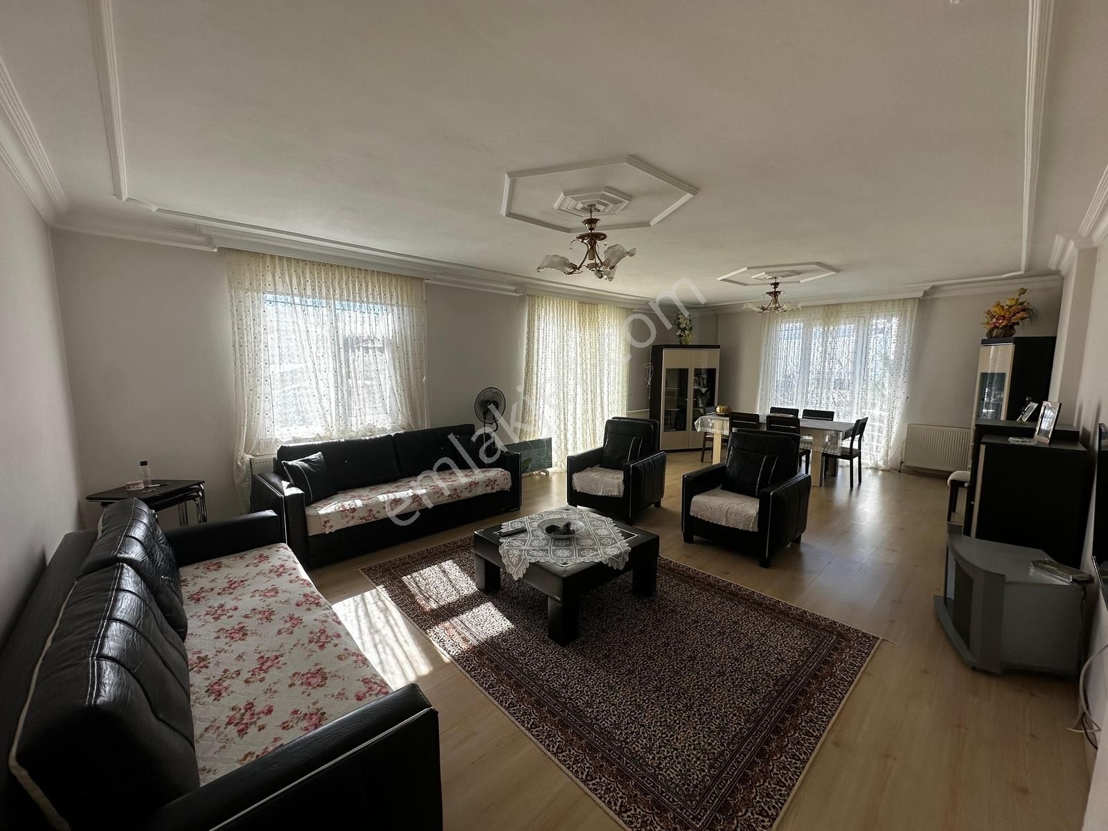 Deka Gayrimenkul'den Alaçam'da Satılık Geniş 3+1 Daire - Görsel 19