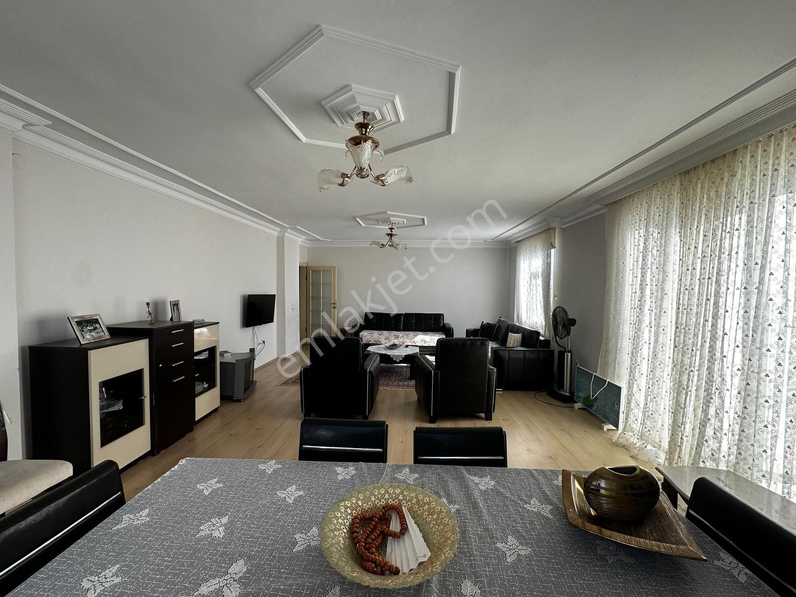 Deka Gayrimenkul'den Alaçam'da Satılık Geniş 3+1 Daire - Görsel 22