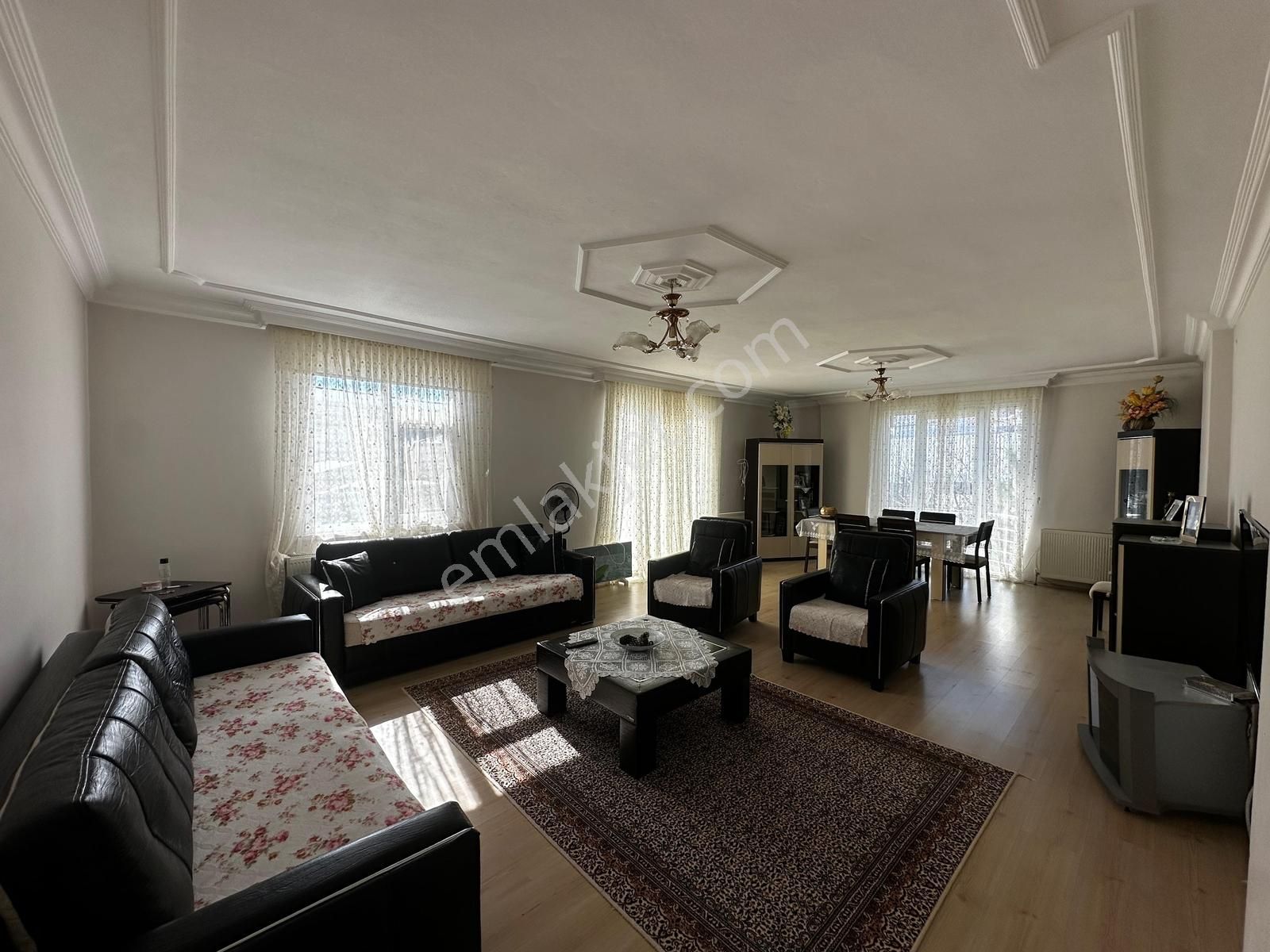 Deka Gayrimenkul'den Alaçam'da Satılık Geniş 3+1 Daire - Görsel 18