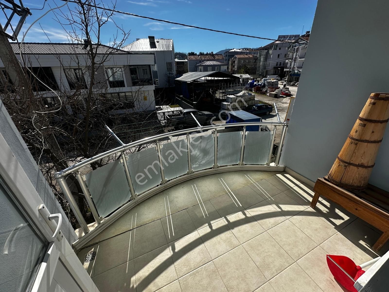 Deka Gayrimenkul'den Alaçam'da Satılık Geniş 3+1 Daire - Görsel 5