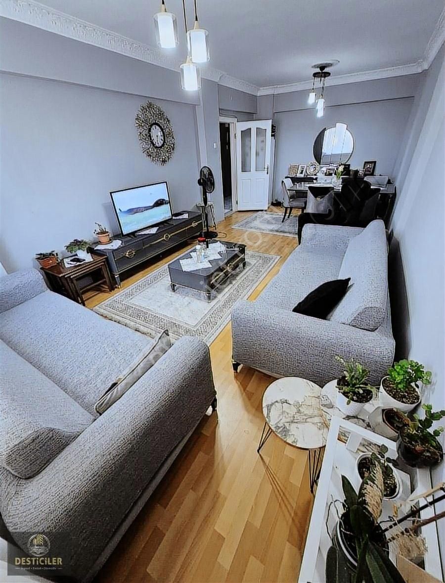 Hg-137 Gökmeydan Mah. Cumhuriyet Blv. Manzaralı Site İçi 3+1