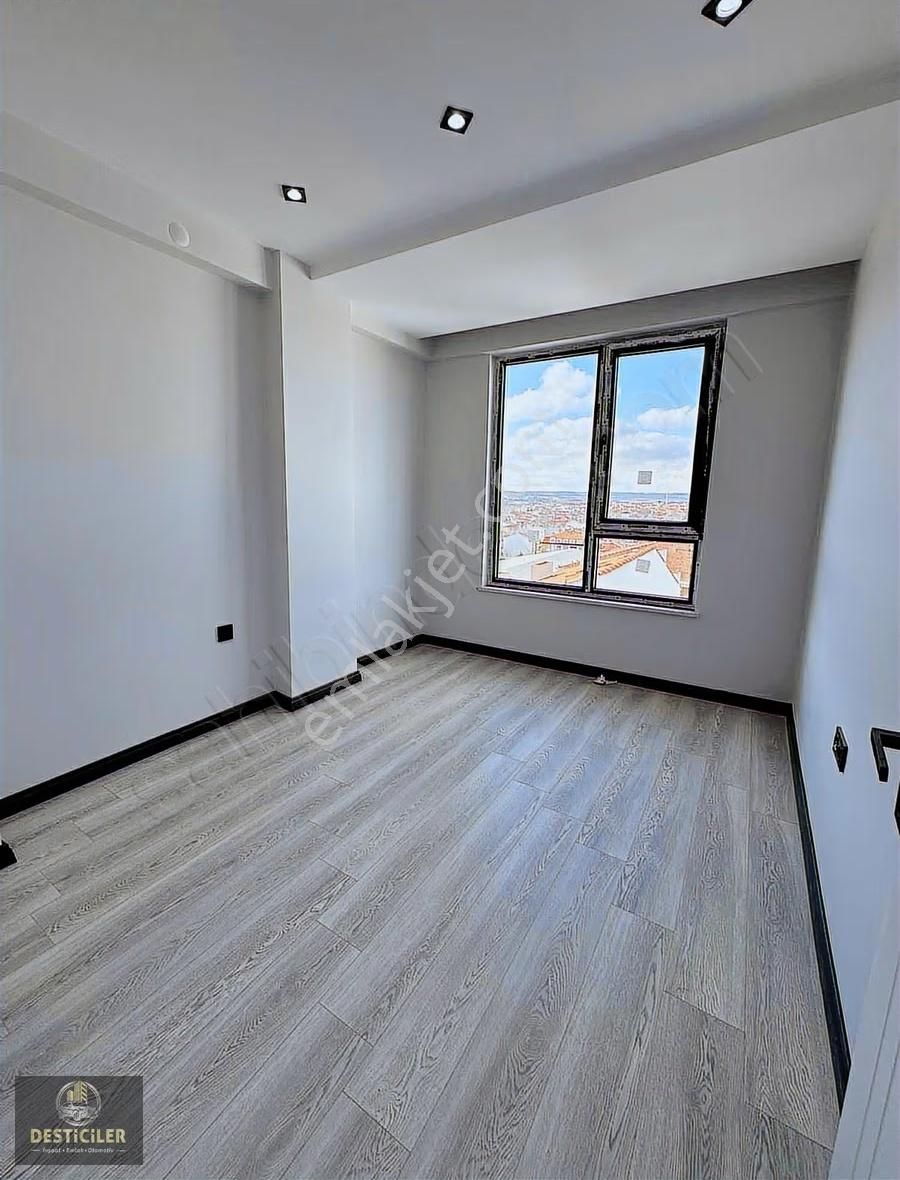 Eı-çamlıca'da Dubleks 6+1 Daire Harika Konum - Görsel 6