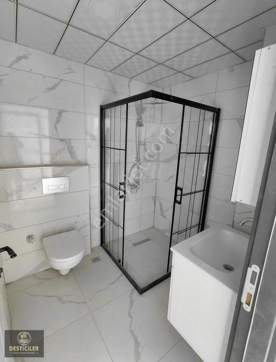 Lt-desticilerden Albayrak Bulvarı Yakını Çift Balkonlu 2+1 - Görsel 13