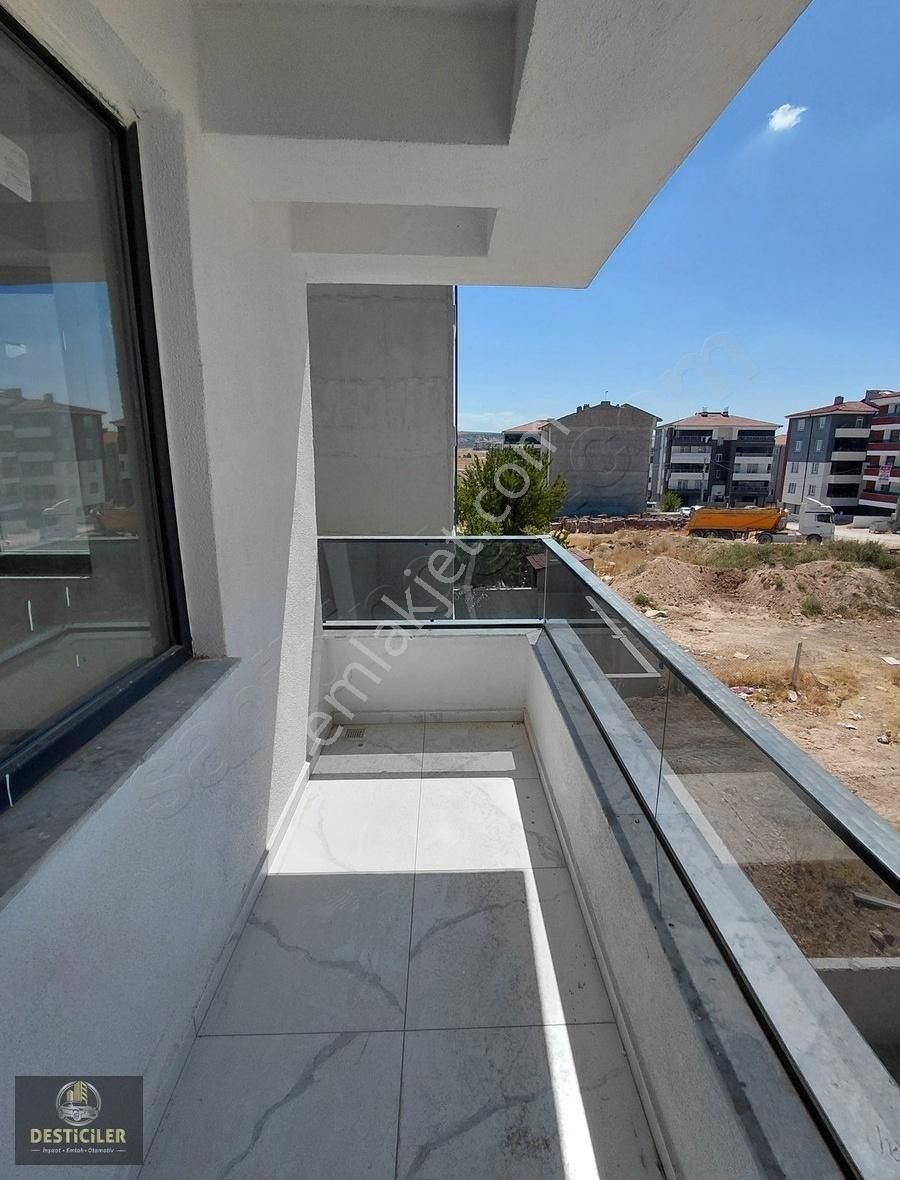 Lt-desticilerden Albayrak Bulvarı Yakını Çift Balkonlu 2+1 - Görsel 18