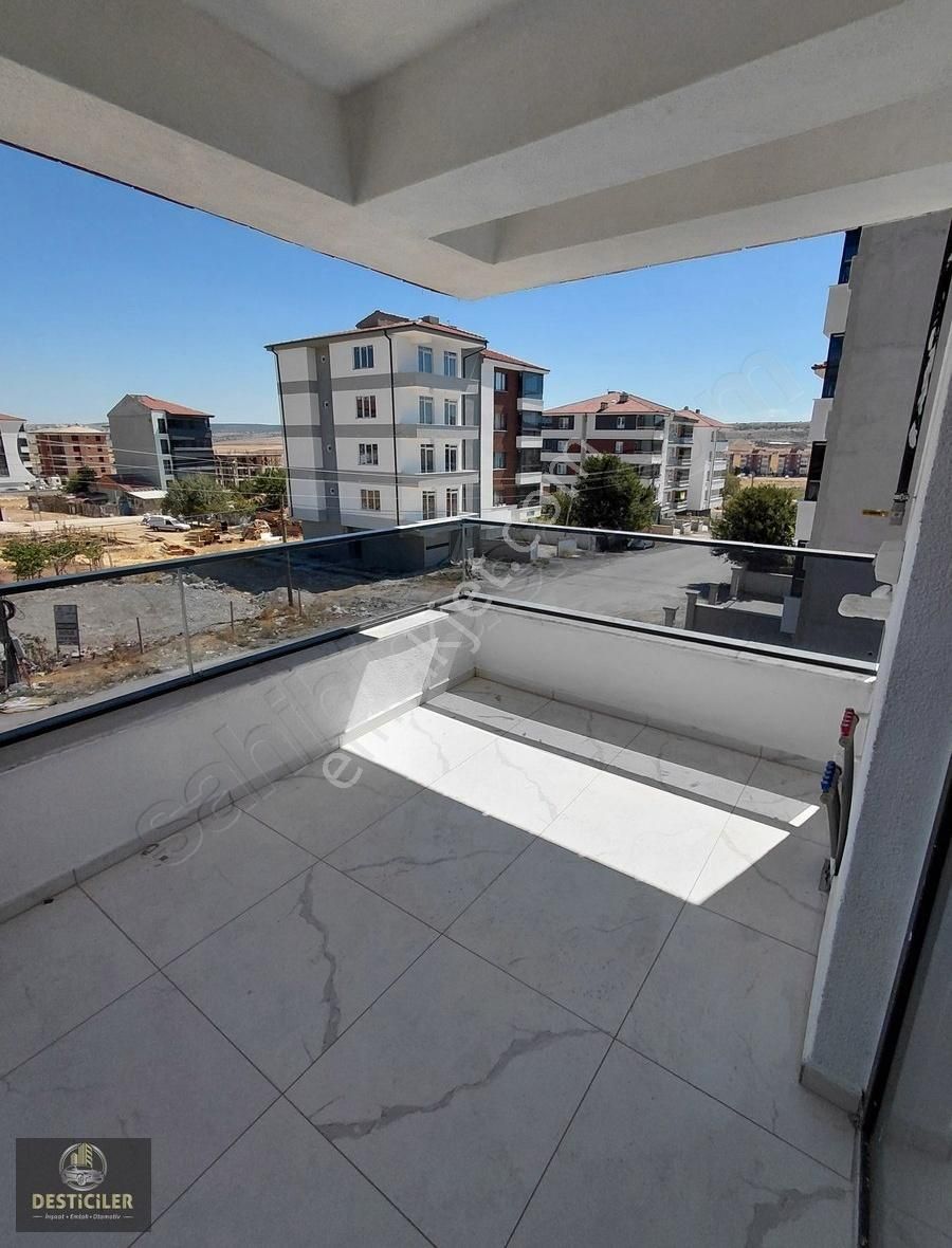 Lt-desticilerden Albayrak Bulvarı Yakını Çift Balkonlu 2+1 - Görsel 17