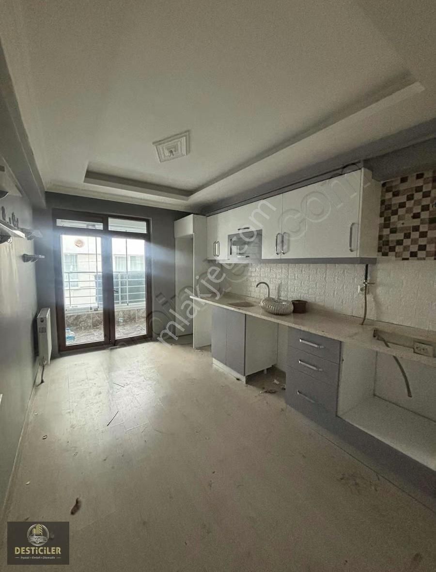 Om-desticiler Kafkas Caddesi Yakını Satılık 2+1 Daire - Görsel 2