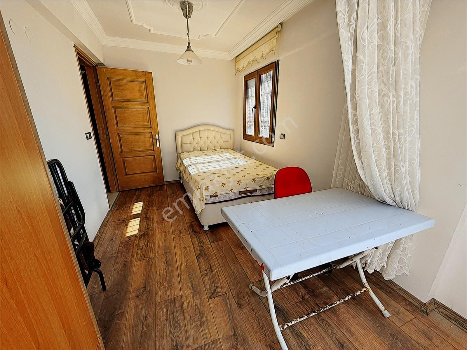 Dikili Çandarlı'da Denize 100 M Mesafede Kiralık Triplex Villa - Görsel 24