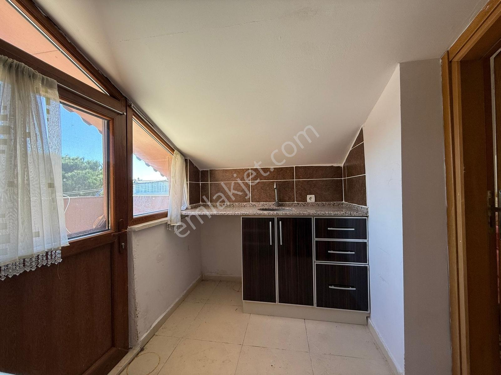 Dikili Çandarlı'da Denize 100 M Mesafede Kiralık Triplex Villa - Görsel 28