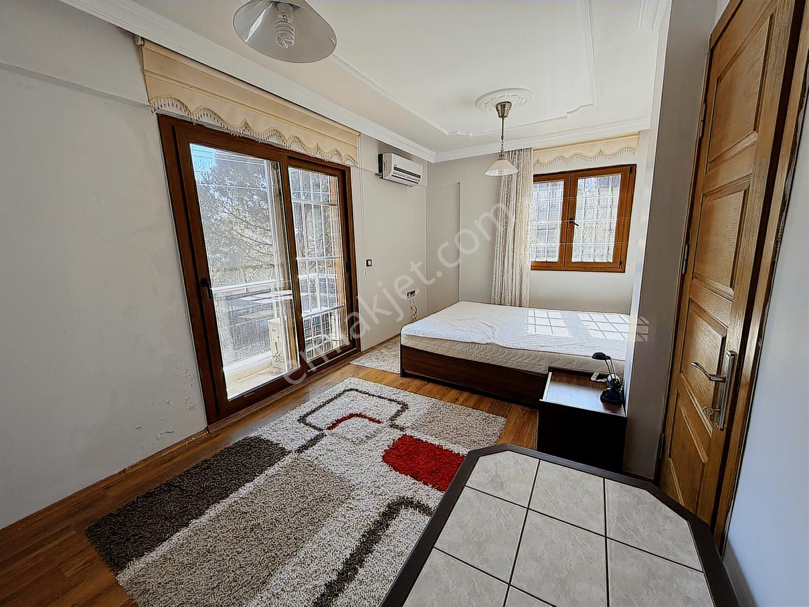 Dikili Çandarlı'da Denize 100 M Mesafede Kiralık Triplex Villa - Görsel 15