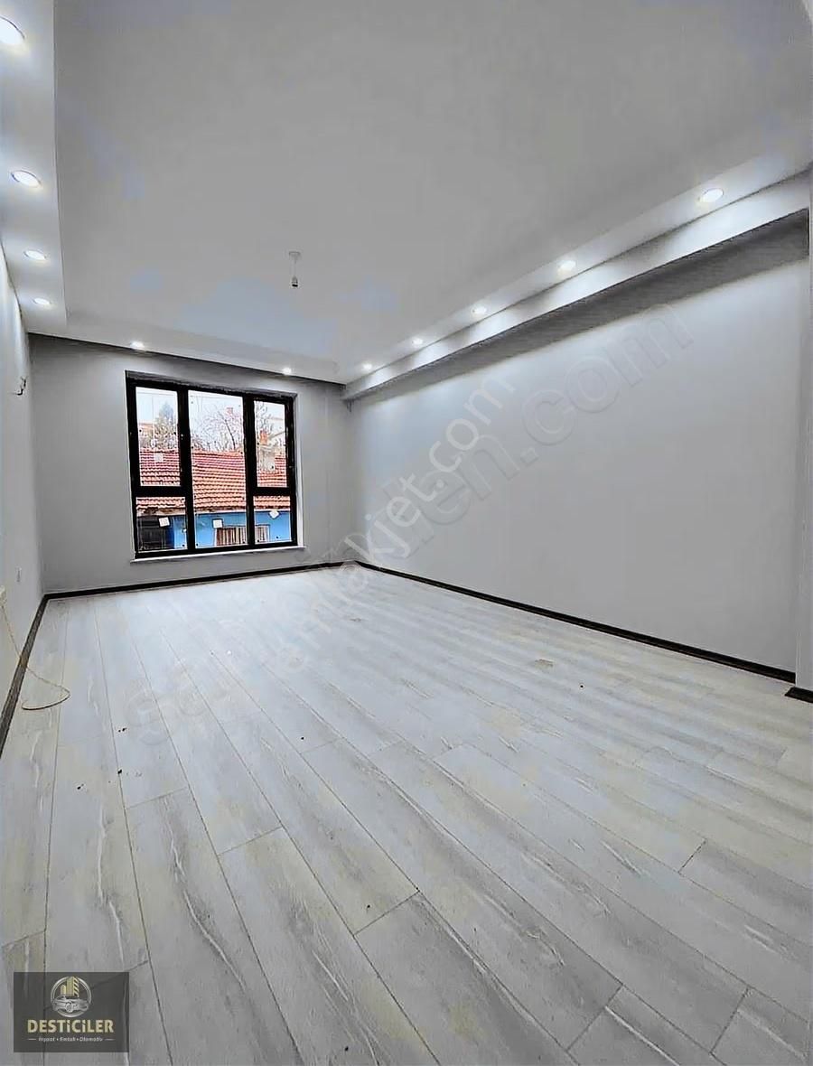 Au-şirintepe'de Anadolu Üniversitesi Yakını Ebeveyn Banyolu 2+1 - Görsel 2