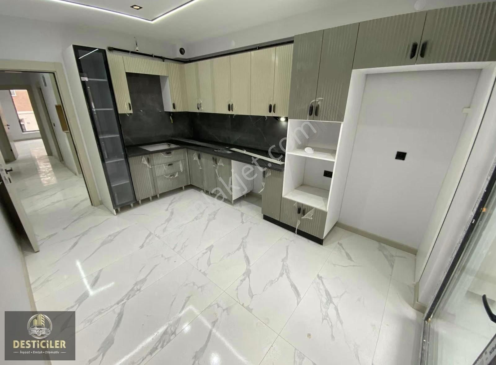 Au-çamlıcada Cadde Üstü-128m2-özel Garajlı-kilerli-lüx 2+1 Daire - Görsel 14