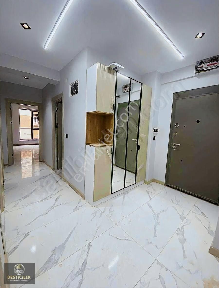 Au-çamlıcada Cadde Üstü-128m2-özel Garajlı-kilerli-lüx 2+1 Daire - Görsel 13